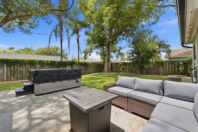6725 RALSTON BEACH CIRCLE, Tampa, FL 33614