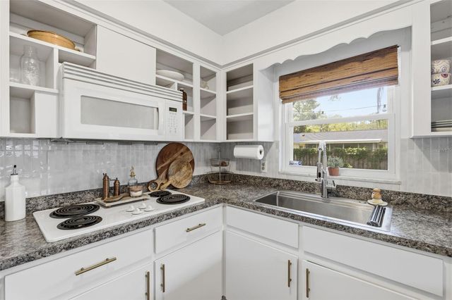 6725 RALSTON BEACH CIRCLE, Tampa, FL 33614