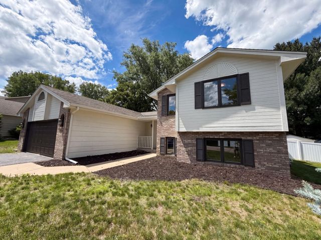 12754 Ibis Street NW, Coon Rapids, MN 55448