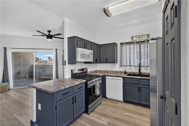 3250 Mystic Ridge Court, Las Vegas, NV 89129