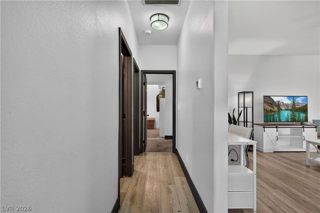 3250 Mystic Ridge Court, Las Vegas, NV 89129