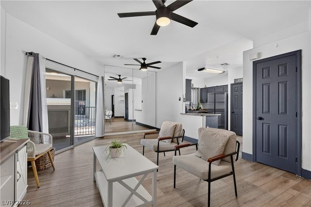 3250 Mystic Ridge Court, Las Vegas, NV 89129