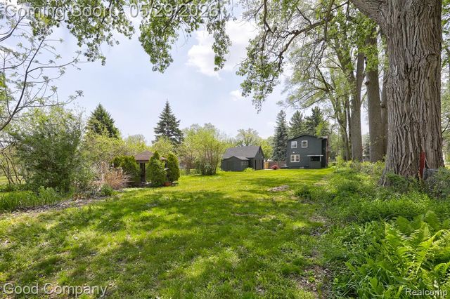 3357 Berkshire Avenue, Warren, MI 48091