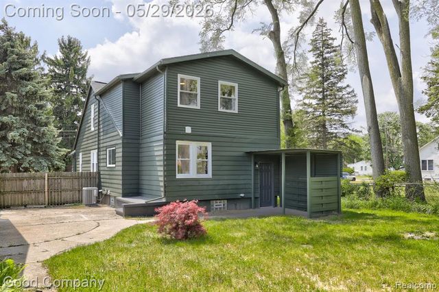 3357 Berkshire Avenue, Warren, MI 48091