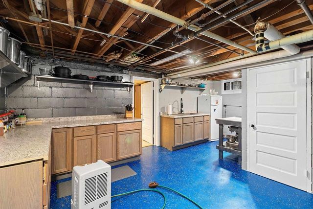926 N 17TH STREET, Manitowoc, WI 54220