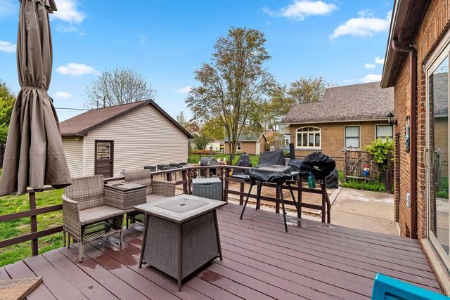 926 N 17TH STREET, Manitowoc, WI 54220