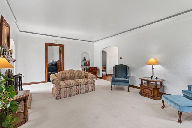 926 N 17TH STREET, Manitowoc, WI 54220