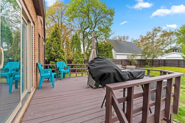 926 N 17TH STREET, Manitowoc, WI 54220
