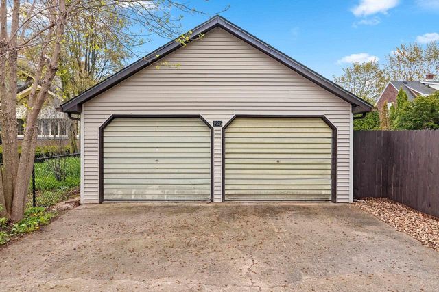 926 N 17TH STREET, Manitowoc, WI 54220