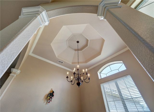 6825 King George Pl, Corpus Christi, TX 78414