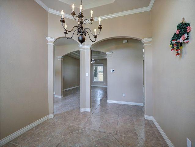6825 King George Pl, Corpus Christi, TX 78414
