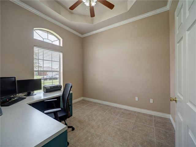 6825 King George Pl, Corpus Christi, TX 78414