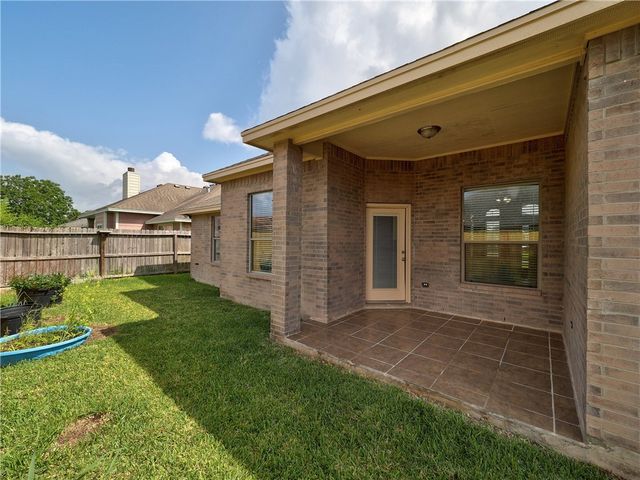 6825 King George Pl, Corpus Christi, TX 78414