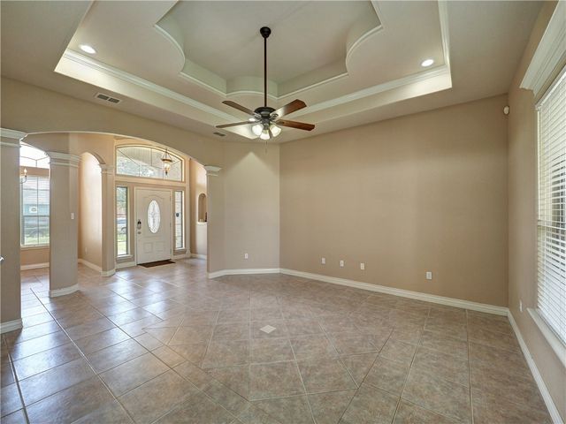 6825 King George Pl, Corpus Christi, TX 78414