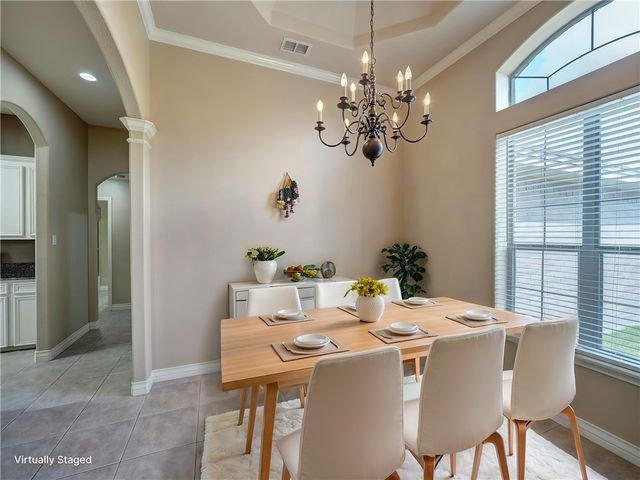 6825 King George Pl, Corpus Christi, TX 78414