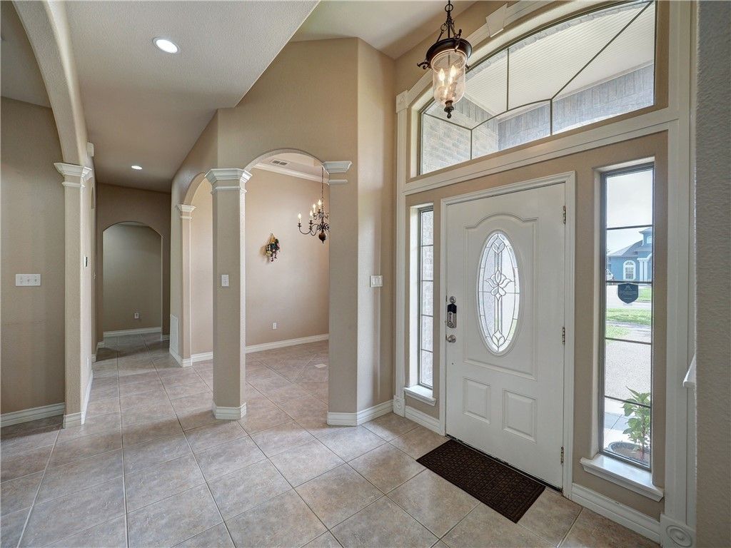 6825 King George Pl, Corpus Christi, TX 78414 — photo 4