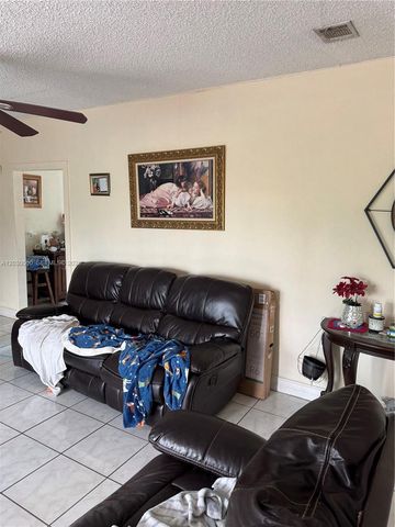 5612 NW 5612 Nw 206th Lane, Miami Gardens, FL 33055