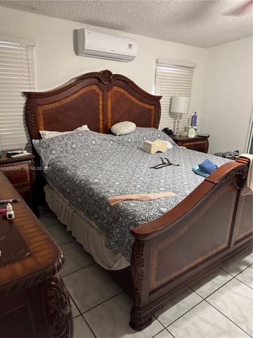 5612 NW 5612 Nw 206th Lane, Miami Gardens, FL 33055