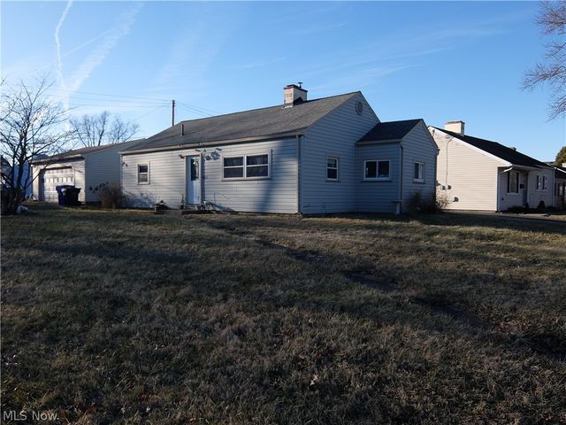 652 Ohio Ave., Mcdonald, OH 44437