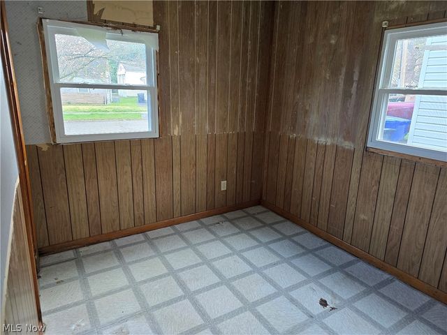 652 Ohio Ave., Mcdonald, OH 44437