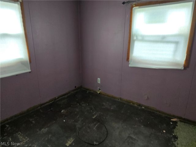 652 Ohio Ave., Mcdonald, OH 44437
