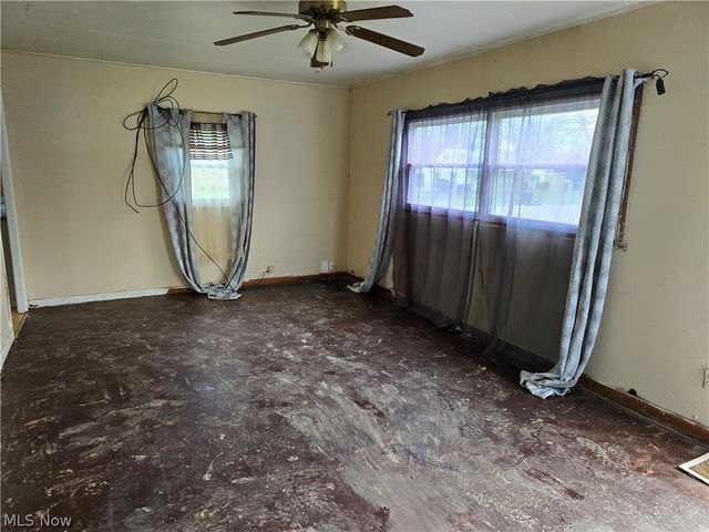 652 Ohio Ave., Mcdonald, OH 44437