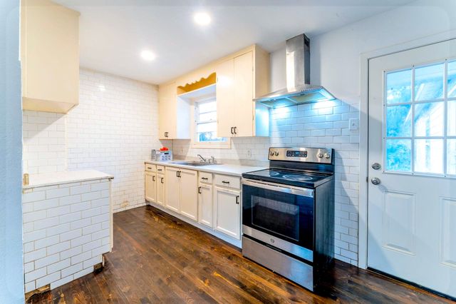 1315 Whitley Drive, Dallas, TX 75217