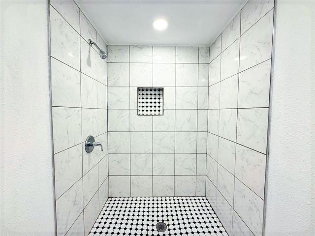 1315 Whitley Drive, Dallas, TX 75217