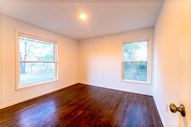 1315 Whitley Drive, Dallas, TX 75217