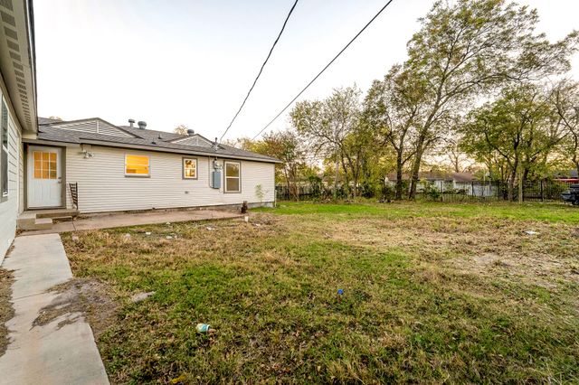 1315 Whitley Drive, Dallas, TX 75217