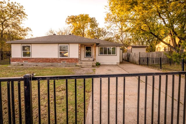 1315 Whitley Drive, Dallas, TX 75217