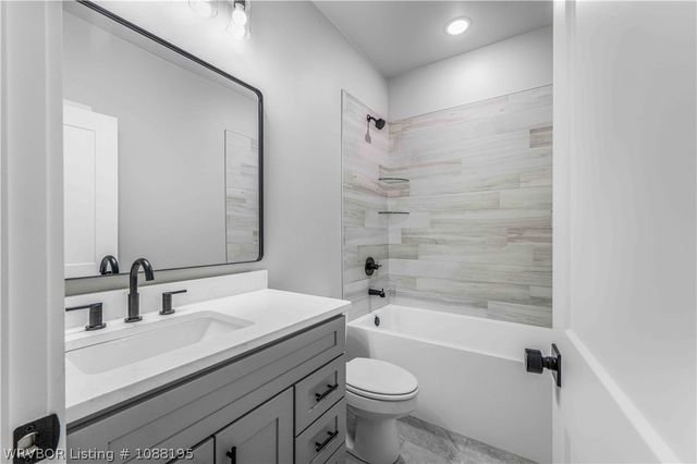 514 Waggoner Lane, Barling, AR 72923