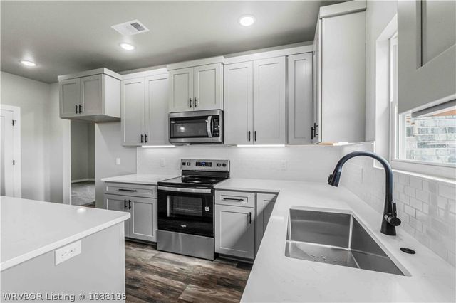 514 Waggoner Lane, Barling, AR 72923