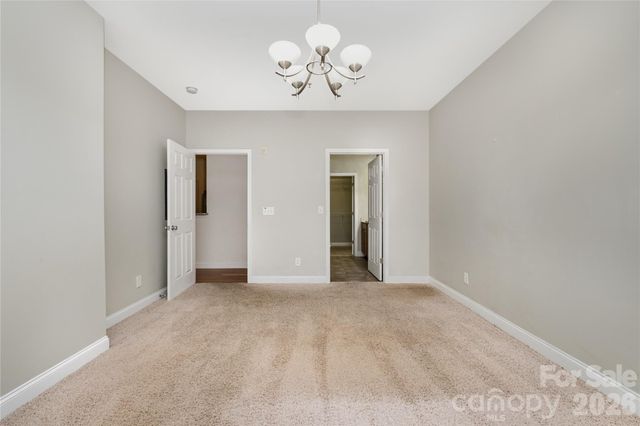 1000 E Woodlawn Road 217, Charlotte, NC 28209