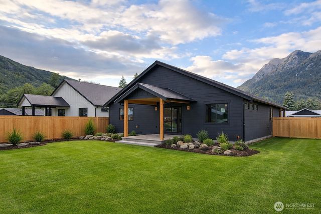 1172 Darrington Street, Darrington, WA 98241