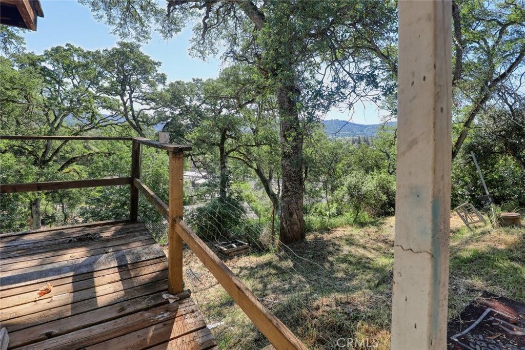 Image 19 of property listing at 12637 Lakeview, Clearlake Oaks, CA 95423