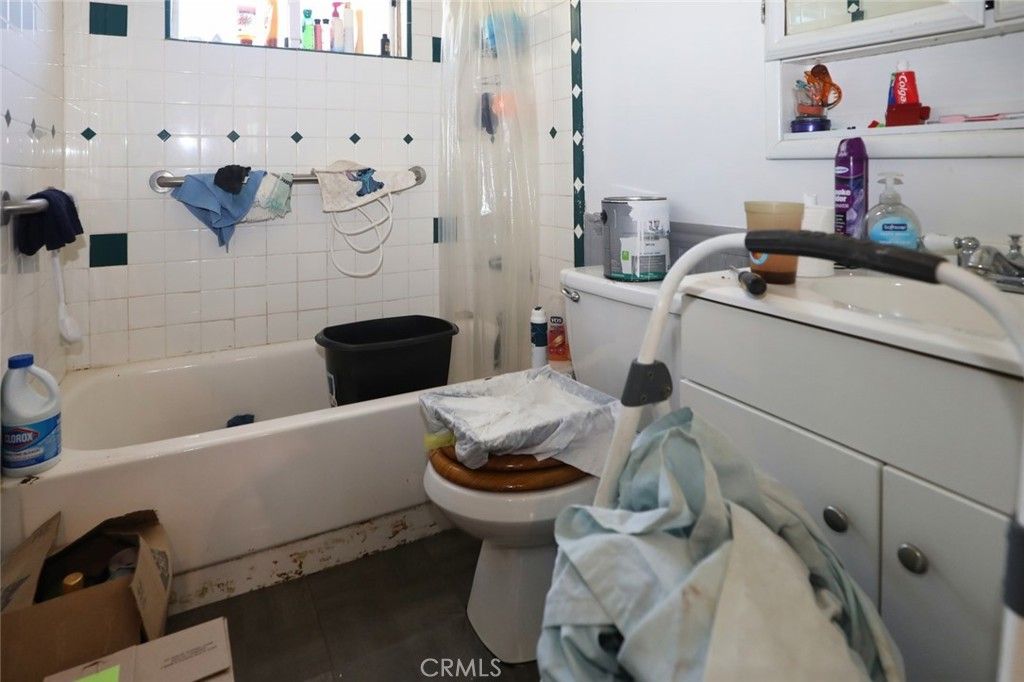 Image 8 of property listing at 12637 Lakeview, Clearlake Oaks, CA 95423