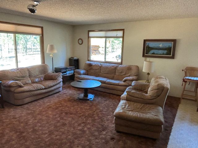 51919 Kiwa Lane, La Pine, OR 97739
