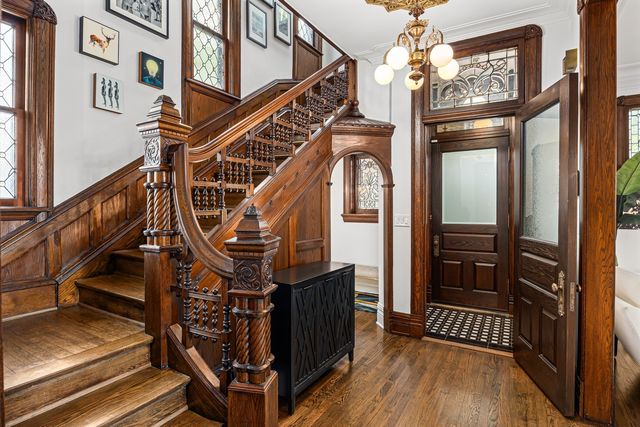 2138 W Caton Street, Chicago, IL 60647