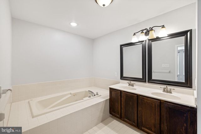 203 PRINCETON CIR, Newtown Square, PA 19073