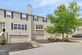 203 PRINCETON CIR, Newtown Square, PA 19073
