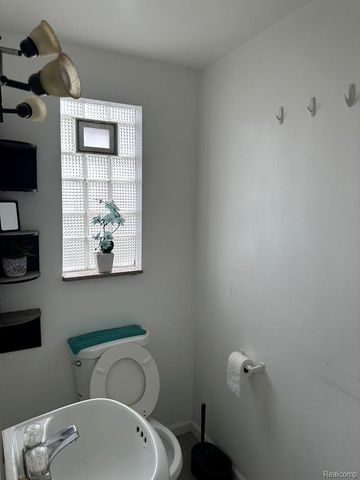 23443 Donaldson Street, Clinton Charter Township, MI 48035