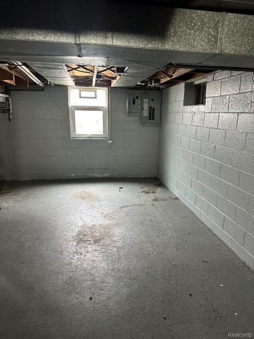 23443 Donaldson Street, Clinton Charter Township, MI 48035