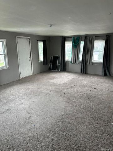 23443 Donaldson Street, Clinton Charter Township, MI 48035