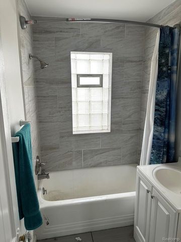 23443 Donaldson Street, Clinton Charter Township, MI 48035