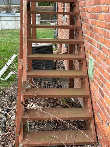 23443 Donaldson Street, Clinton Charter Township, MI 48035