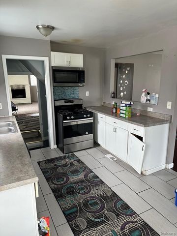 23443 Donaldson Street, Clinton Charter Township, MI 48035