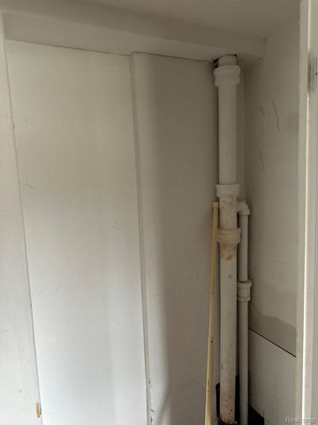 23443 Donaldson Street, Clinton Charter Township, MI 48035