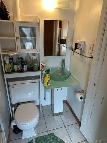 23443 Donaldson Street, Clinton Charter Township, MI 48035