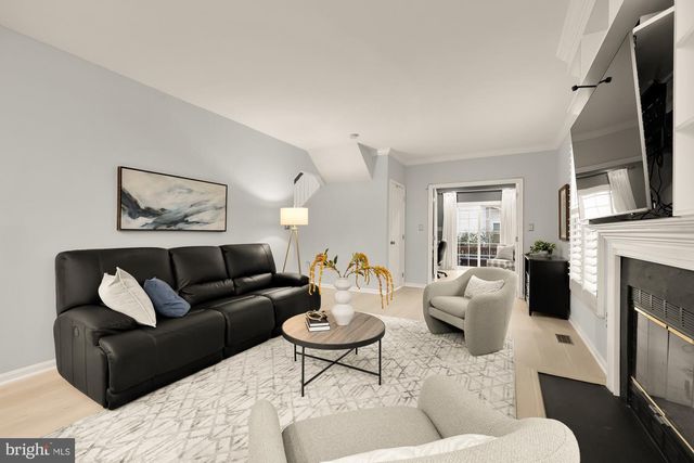 6357 ALDERMAN DR, Alexandria, VA 22315